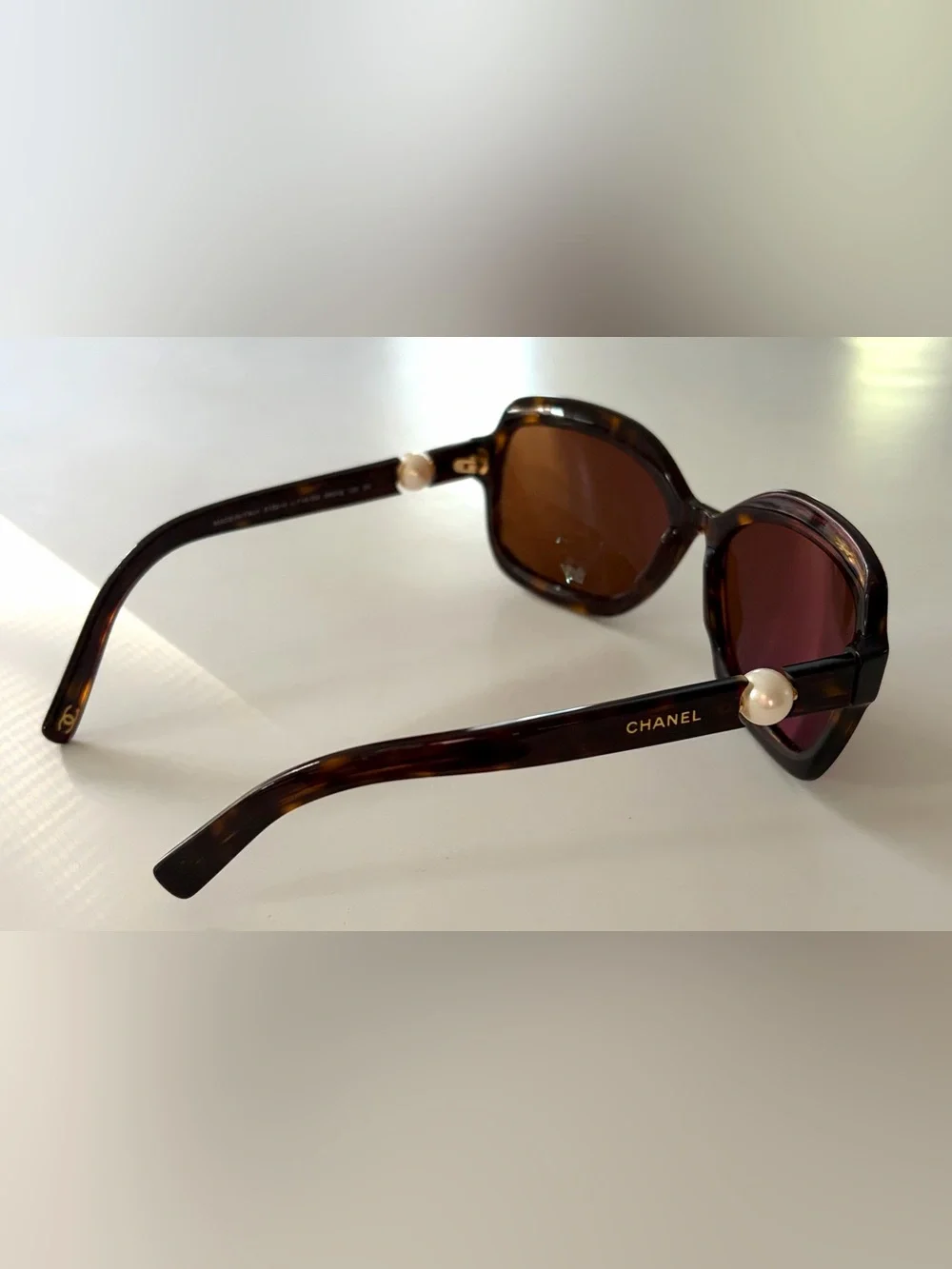 Chanel Sunglasses Tortoise Shell Frame Brown Pearl Collection 5132-H Sunglasses